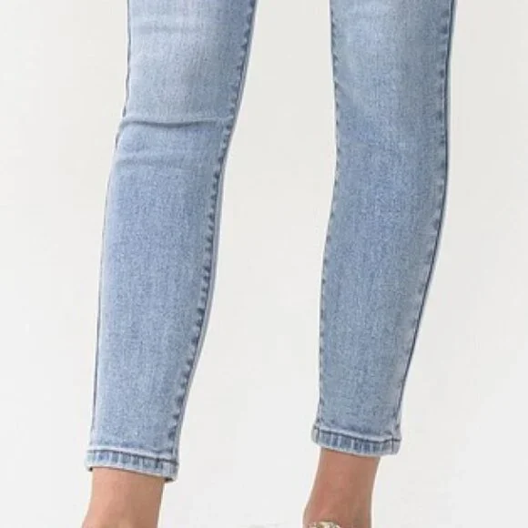 NWT Lovervet Full Size Talia High Rise Crop Skinny Jeans - Picture 2 of 3